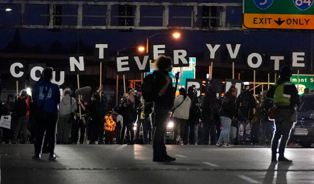 Nearly a dozen businesses and government properties vandalized in downtown Portland : police