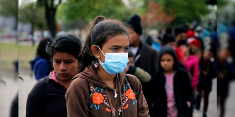 Biden admin asks for government volunteers at the border amid crisis