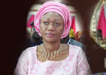 Senator Remi Tinubu again? Calling a lady a thug see her reaction