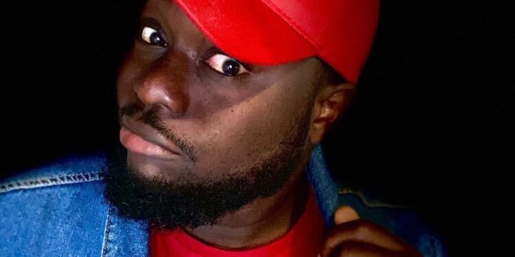 Popular Nigerian Comedian And Vlogger Celebrates His M.Sc After Graduating With Honors