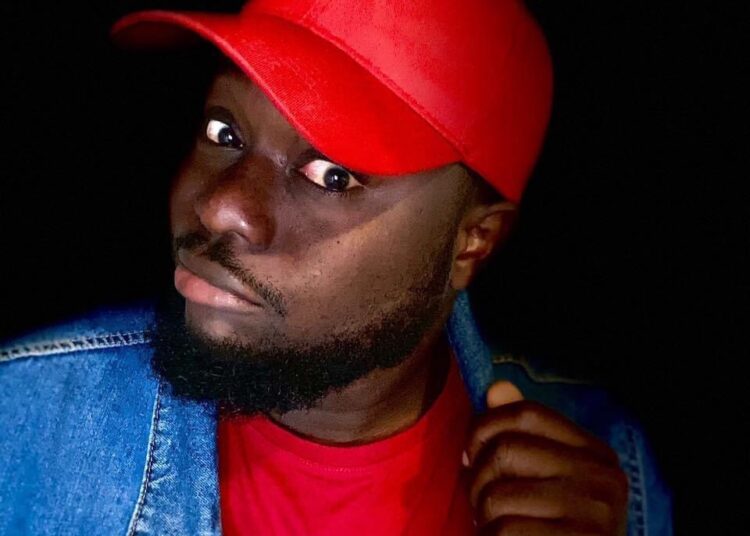 Popular Nigerian Comedian And Vlogger Celebrates His M.Sc After Graduating With Honors