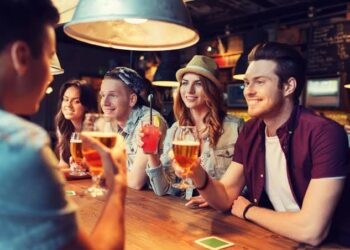 TGIF TIPS – 3 Foods To Avoid Before Indulging In A Couple Of Drinks