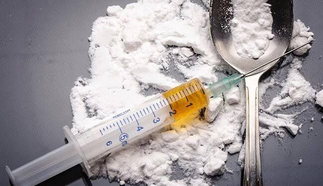 VIEWERS’ DISCRETION ADVISED: African-American Man Walks Around Smashing Stuff Due To Drug-Induced Hysteria