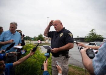 Sad Lesson As Gunman Kills 3 People In Mall Before “Good Samaritan” Guns Him Down Too In Indianapolis, USA