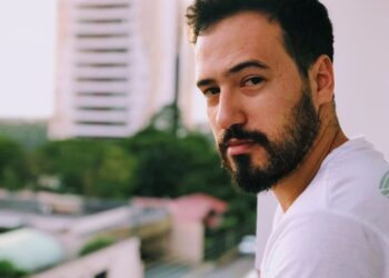 Stay Focused And Think Long-Term Always – Life Is Full Of Distractions!