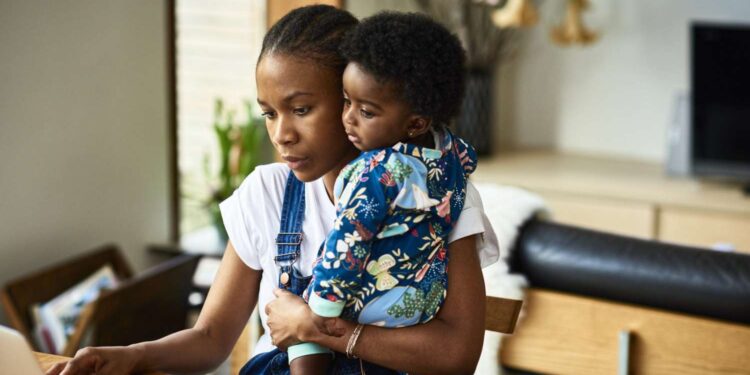 Stop Looking Down On Single Mothers – Many Are Better Than You!