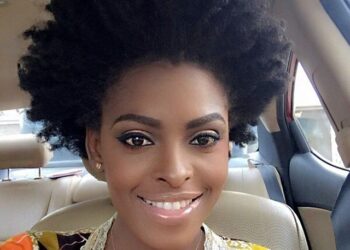 That They Smile At You Doesn’t Mean They Like You – Beware Of Frenemies!